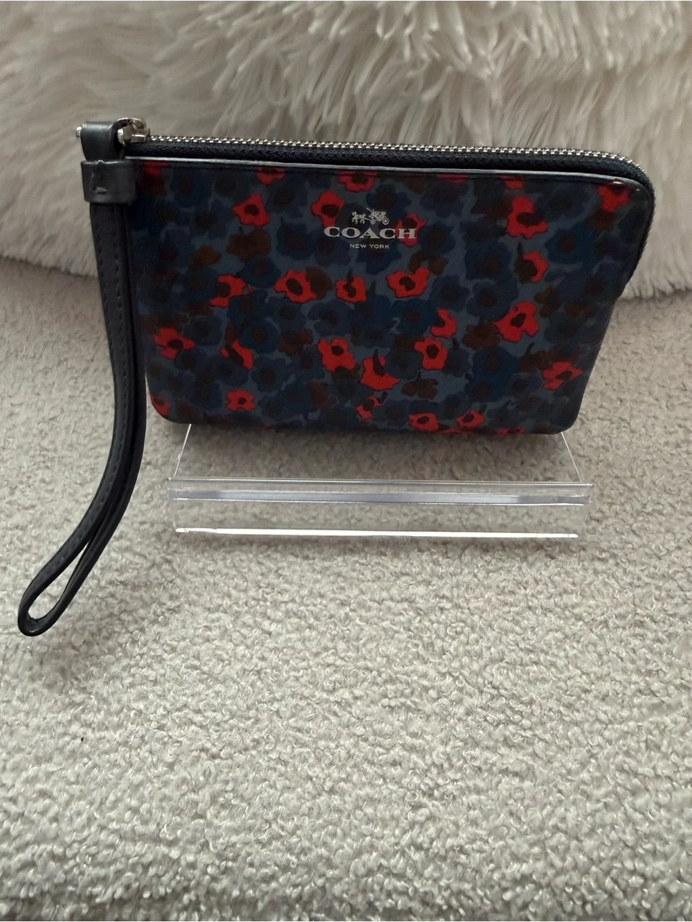 Coach Meadow Cluster Floral Corner Zip Wristlet NWOT